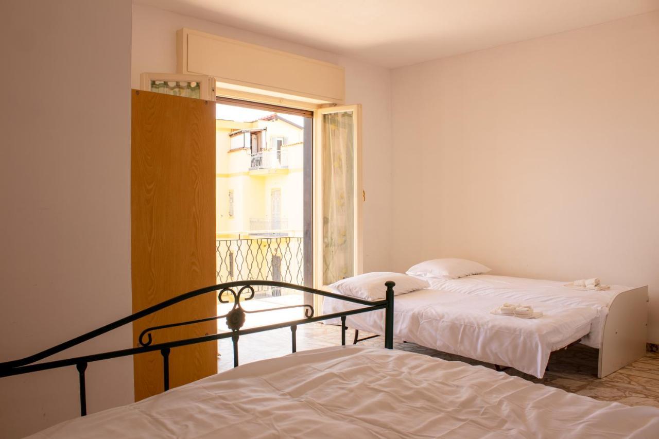 Posto Auto Gratuito Relax A 30 Metri Dal Mare Apartment Riva Ligure Luaran gambar